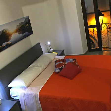Daniel House * Bellano