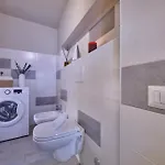 Daniel House شقة *